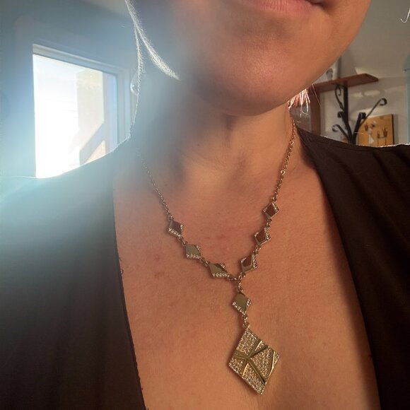 Bold Gold tone Swarovski Necklace - 80$ OBO - Picture 1 of 6